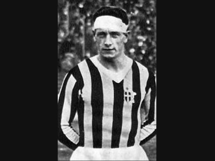 Luigi Bertolini: usava uma faixa na cabeça para se proteger das costuras da bola na Copa de 1934