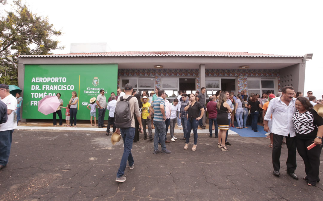 Camilo Santana inaugura reforma do aeroporto de Iguatu