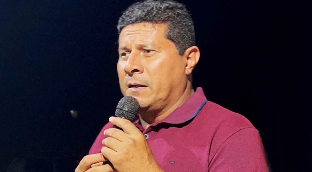 Corrupção bolsonarista no MEC envolve pastores, pedido de dinheiro e até ouro por verbas