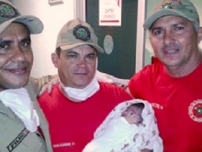 Jovem dá à luz em casa com ajuda de bombeiros em Iguatu